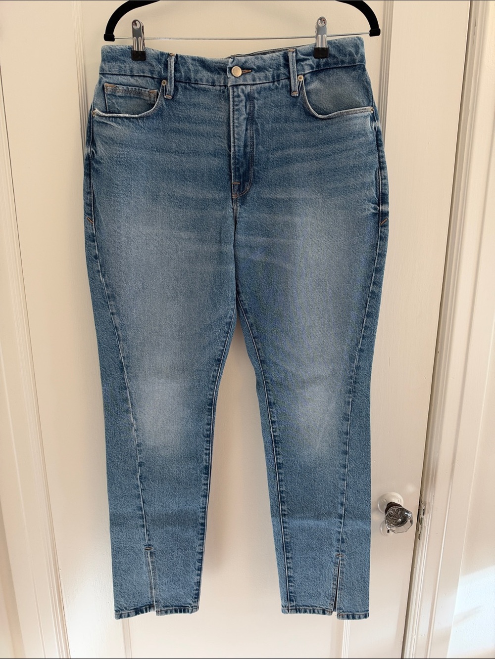 Good American GOOD BOY Twisted Slit Curvy Jean